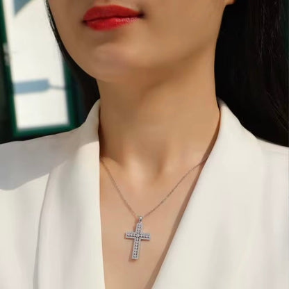 Croix en moissanite